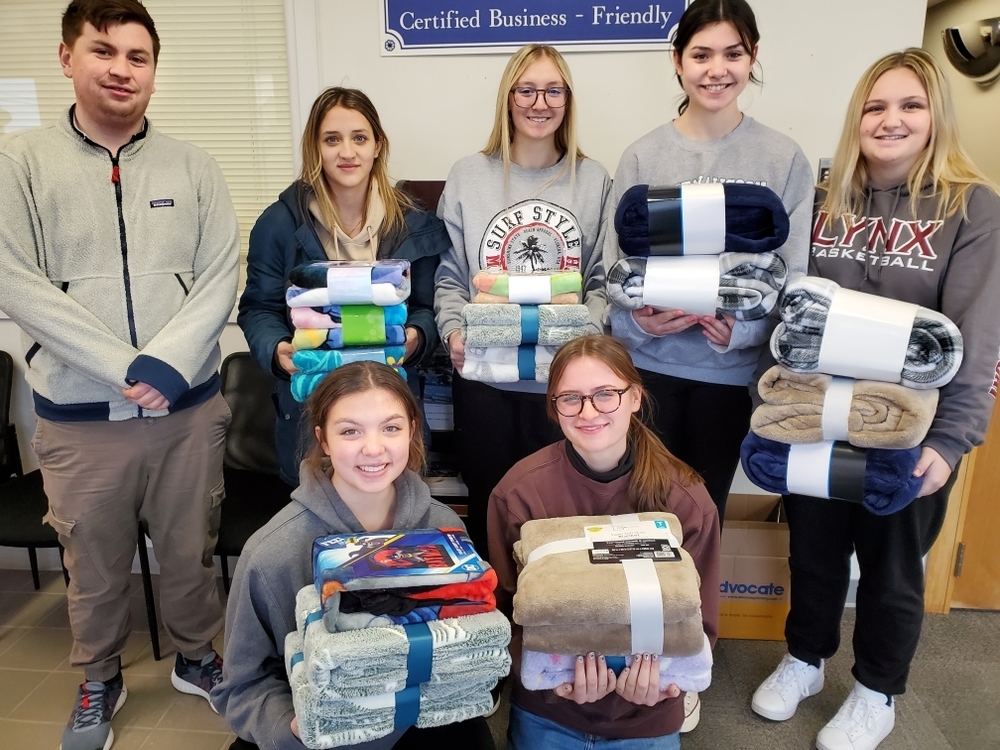 Student Council Donates Blankets